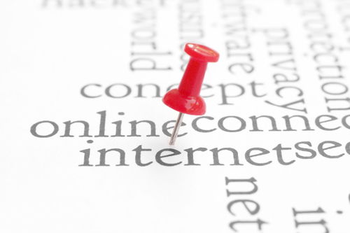 互聯(lián)網(wǎng)營(yíng)銷(xiāo)與傳統(tǒng)營(yíng)銷(xiāo) 為誰(shuí)吶喊？擁抱融合的未來(lái)